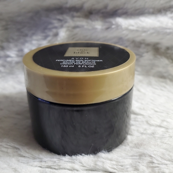 Avon Chic In Black Skin Softner - Picture 2 of 3